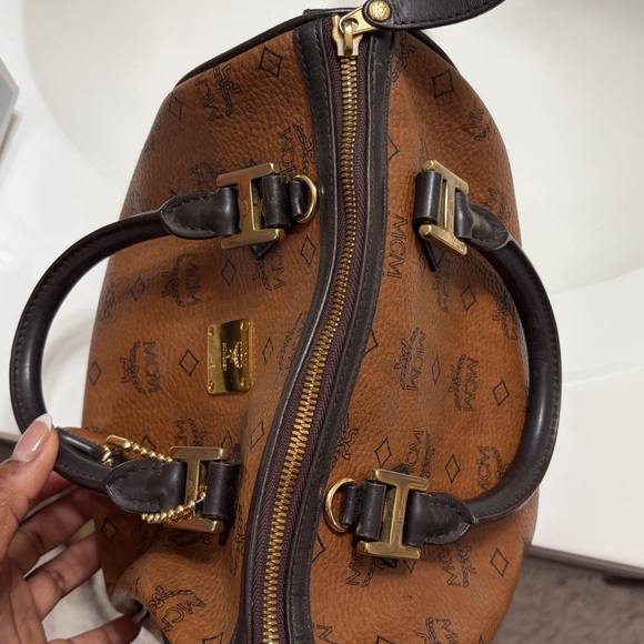 MCM Chocolate Leather Boston - Picture 10 of 14